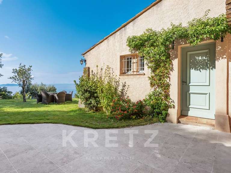 House with Sea view Rayol-Canadel-sur-Mer - 4 bedrooms - 171m²