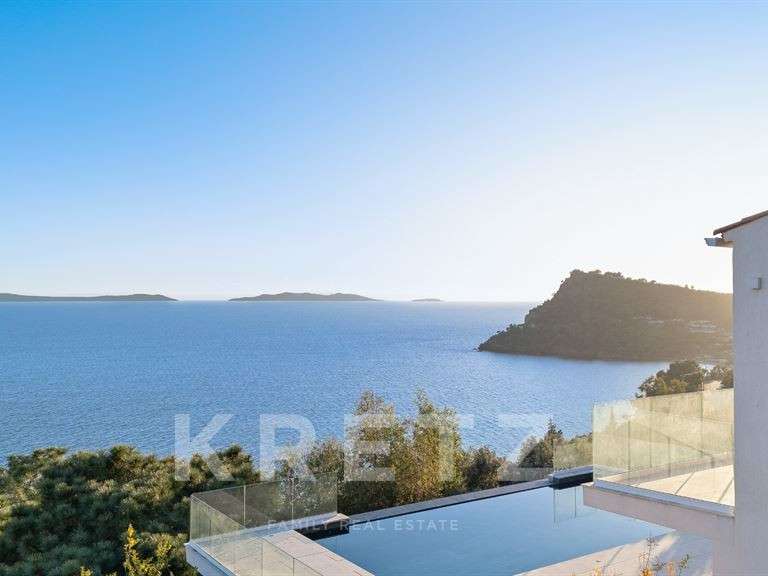 House with Sea view Rayol-Canadel-sur-Mer - 4 bedrooms - 204m²