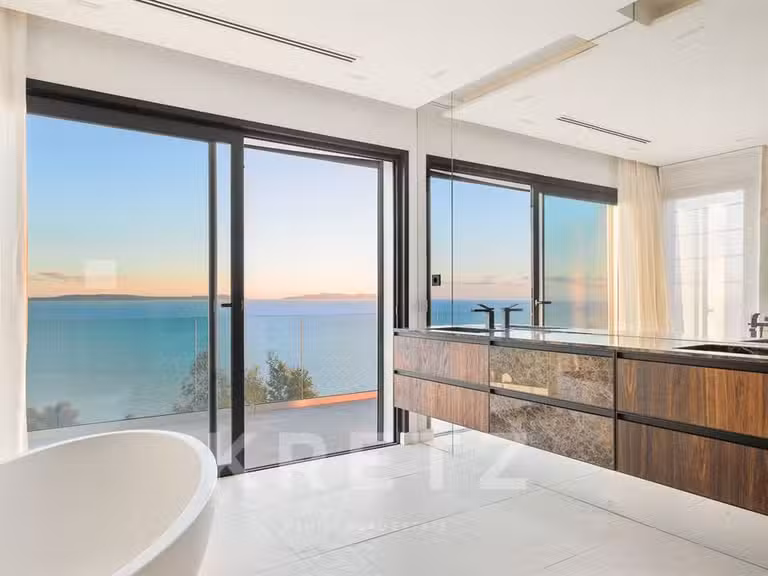House with Sea view Rayol-Canadel-sur-Mer - 4 bedrooms - 204m²