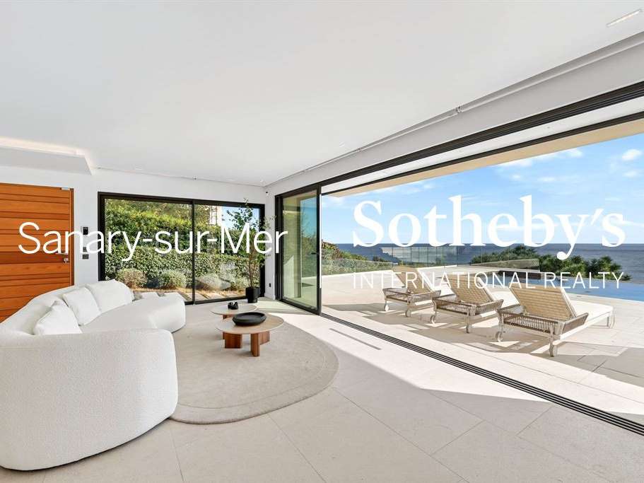 House Rayol-Canadel-sur-Mer