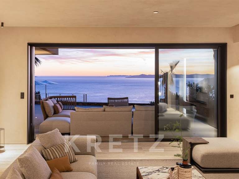 House Rayol-Canadel-sur-Mer - 6 bedrooms - 400m²