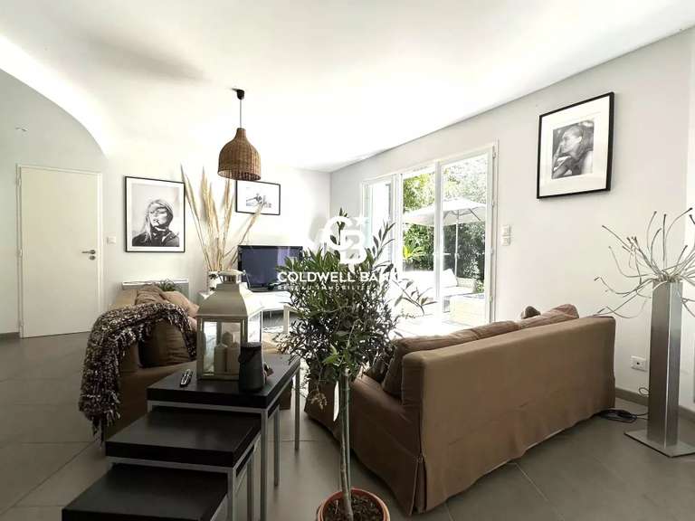 House Rayol-Canadel-sur-Mer - 4 bedrooms - 142m²