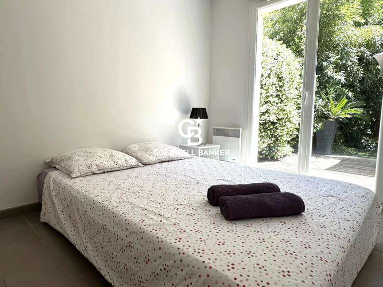 House Rayol-Canadel-sur-Mer - 4 bedrooms - 142m²