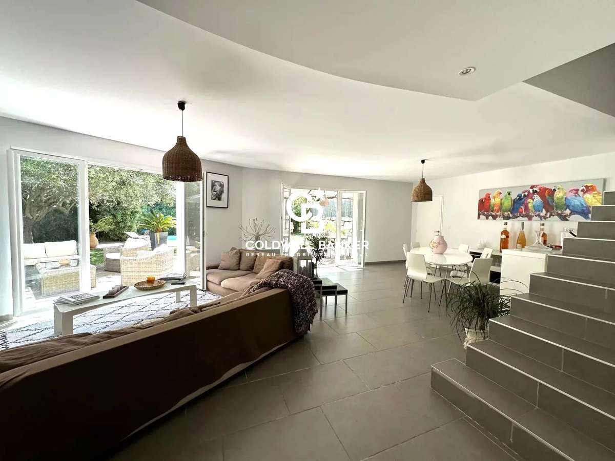 House Rayol-Canadel-sur-Mer