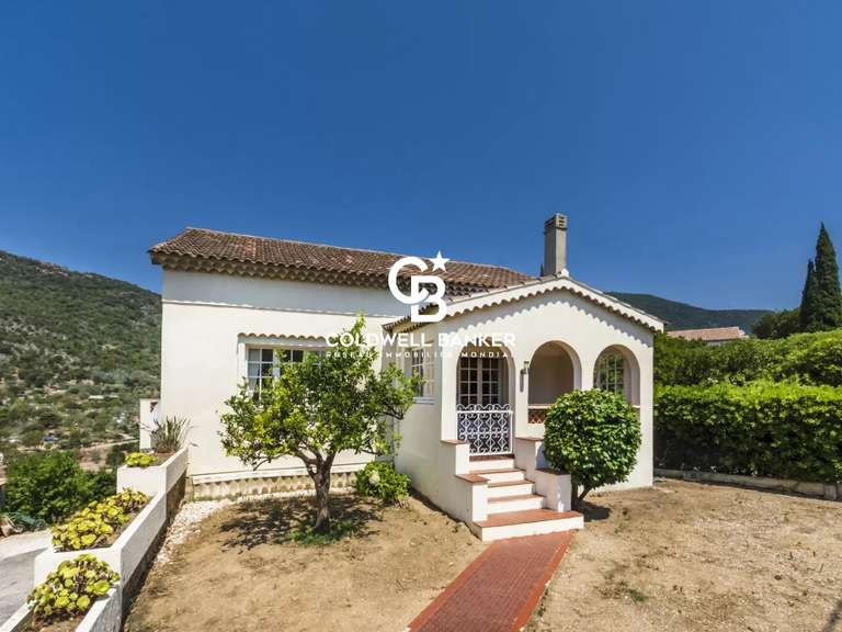 Maison Rayol-Canadel-sur-Mer - 5 chambres - 190m²