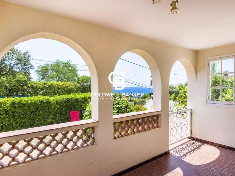 Maison Rayol-Canadel-sur-Mer - 5 chambres - 190m²
