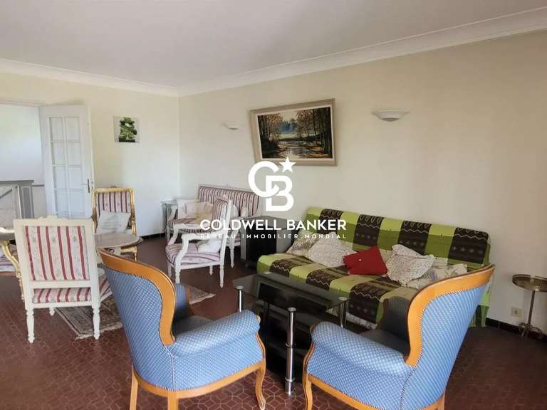 House Rayol-Canadel-sur-Mer - 5 bedrooms - 190m²
