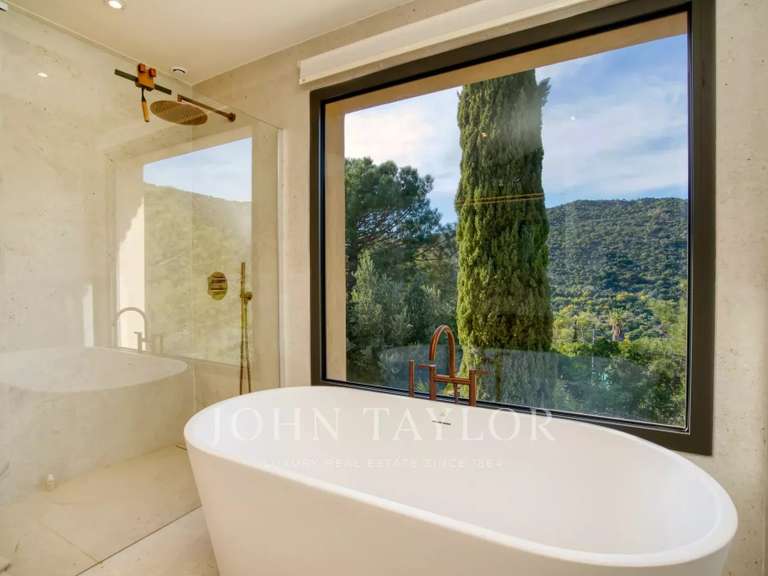 Propriété Rayol-Canadel-sur-Mer - 6 chambres - 200m²