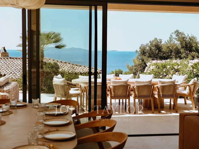 Propriété Rayol-Canadel-sur-Mer - 6 chambres - 200m²