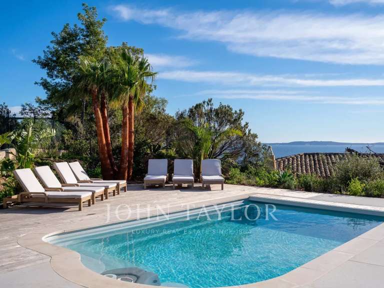 Propriété Rayol-Canadel-sur-Mer - 6 chambres - 200m²