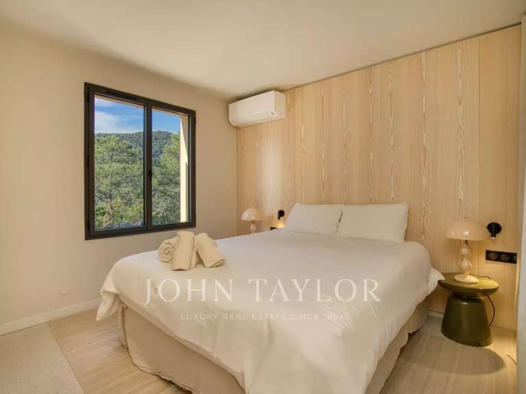 Propriété Rayol-Canadel-sur-Mer - 6 chambres - 200m²