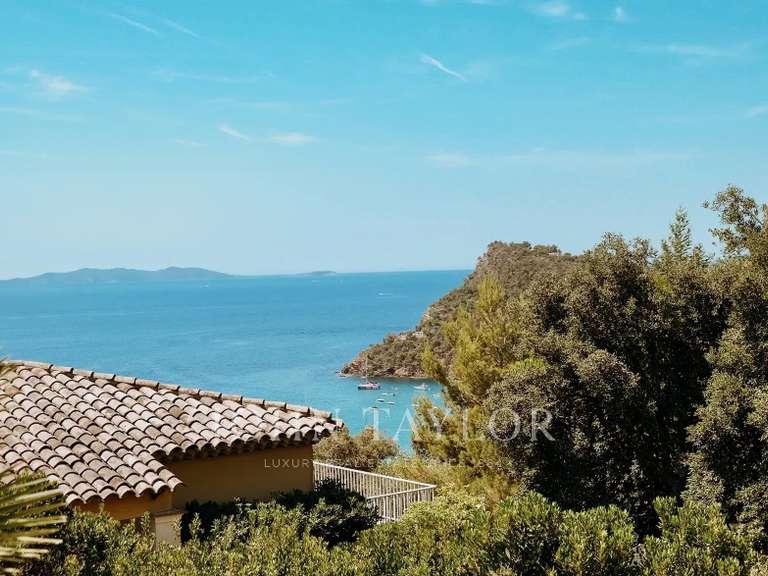 Propriété Rayol-Canadel-sur-Mer - 6 chambres - 200m²