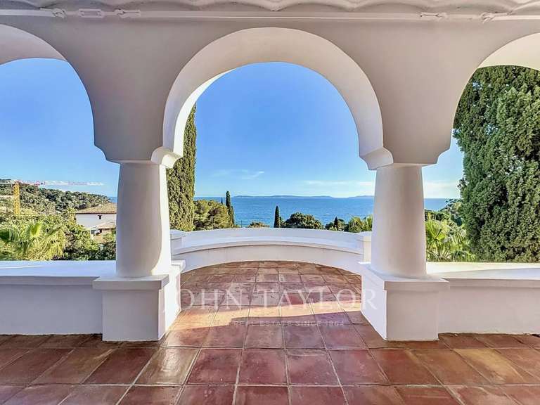 Property Rayol-Canadel-sur-Mer - 4 bedrooms - 190m²