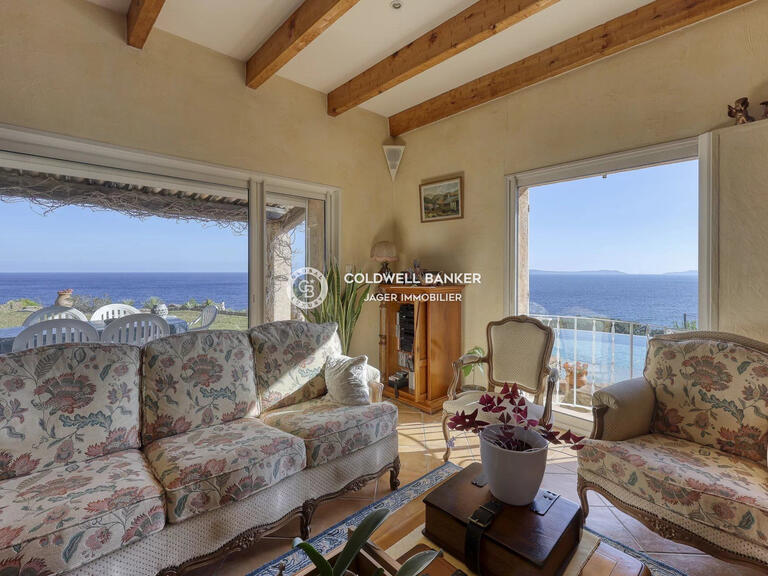 Villa Rayol-Canadel-sur-Mer - 6 chambres - 300m²