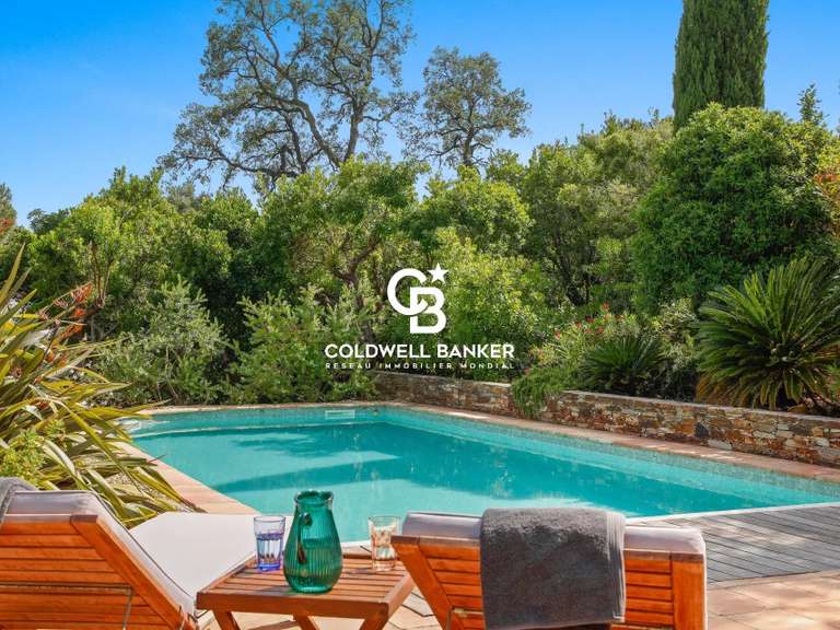 Villa Rayol-Canadel-sur-Mer - 4 bedrooms - 192m²