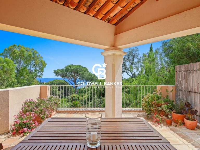 Villa Rayol-Canadel-sur-Mer - 4 bedrooms - 192m²