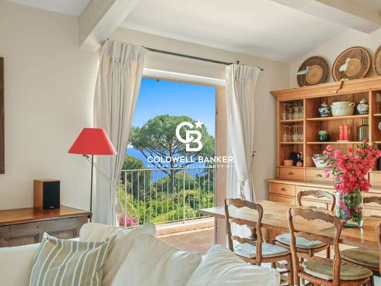 Villa Rayol-Canadel-sur-Mer - 4 bedrooms - 192m²