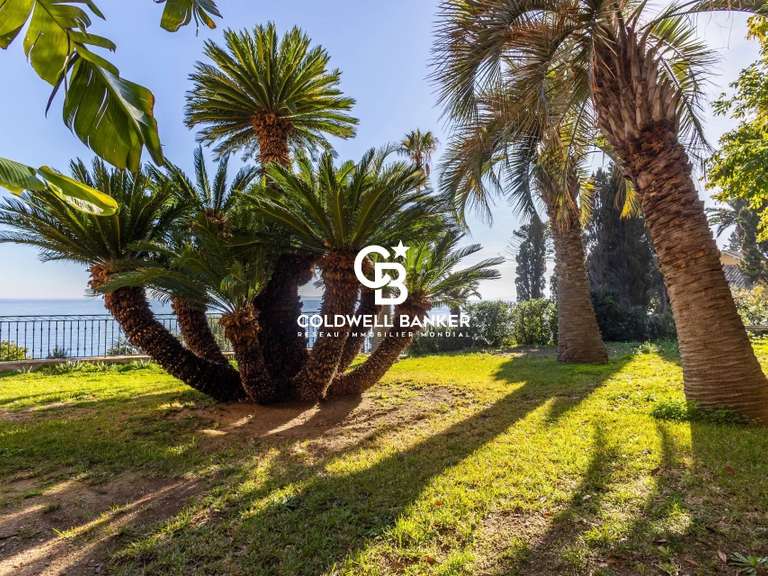 Villa Rayol-Canadel-sur-Mer - 5 chambres - 297m²
