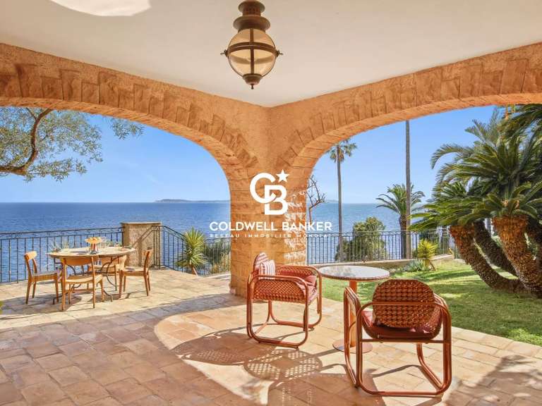 Villa Rayol-Canadel-sur-Mer - 5 chambres - 297m²