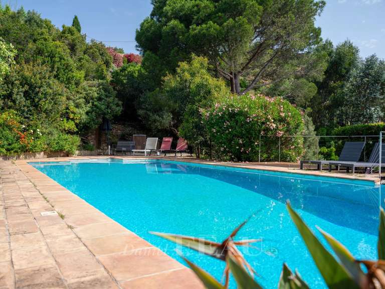 Villa avec Vue sur mer Rayol-Canadel-sur-Mer - 6 chambres - 149m²