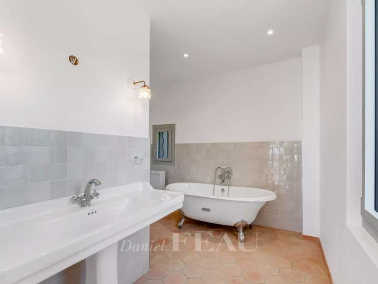 Villa Rayol-Canadel-sur-Mer - 4 bedrooms - 190m²