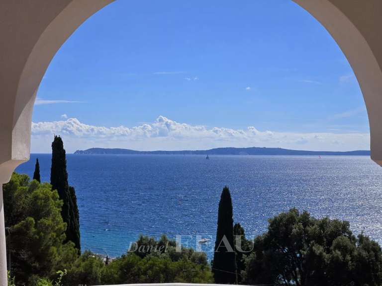 Villa Rayol-Canadel-sur-Mer - 4 chambres - 190m²