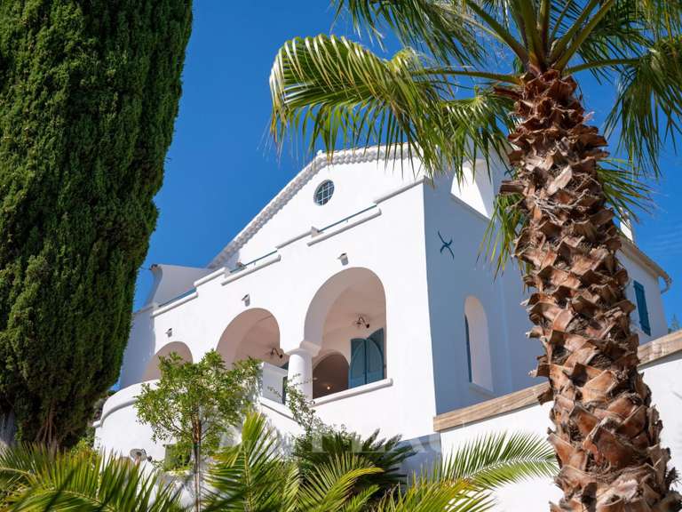 Villa Rayol-Canadel-sur-Mer - 4 bedrooms - 190m²