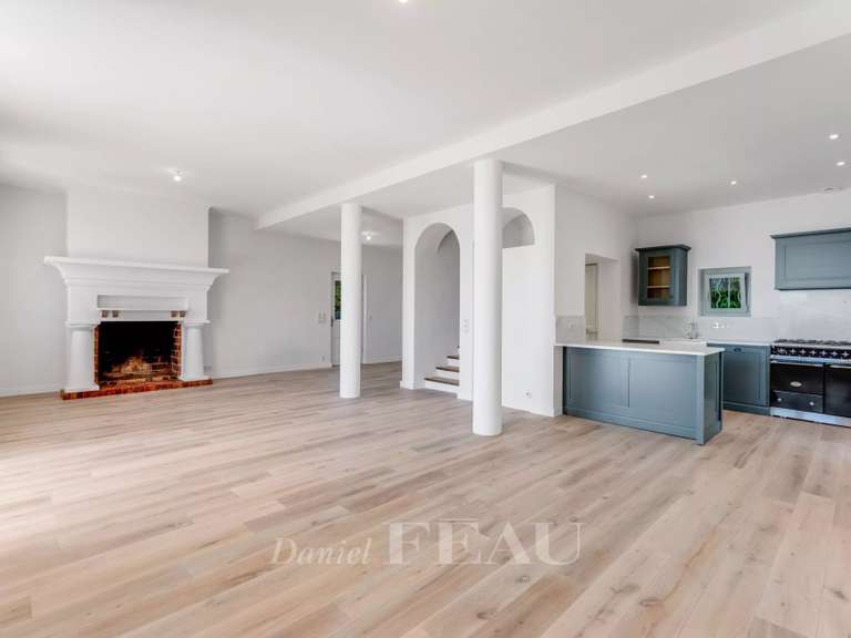 Villa Rayol-Canadel-sur-Mer - 4 bedrooms - 190m²