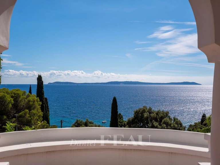 Villa Rayol-Canadel-sur-Mer - 4 bedrooms - 190m²