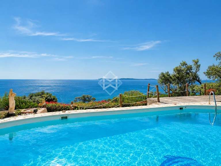 Villa with Sea view Rayol-Canadel-sur-Mer - 4 bedrooms - 175m²