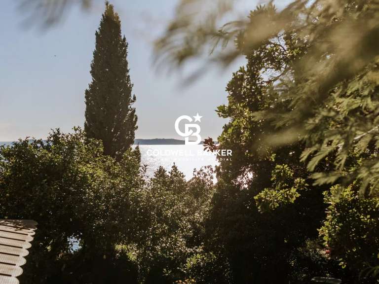 Villa with Sea view Rayol-Canadel-sur-Mer - 6 bedrooms - 156m²