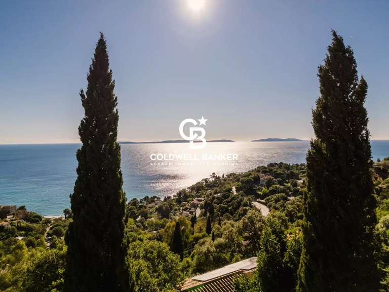 Villa with Sea view Rayol-Canadel-sur-Mer - 6 bedrooms - 156m²