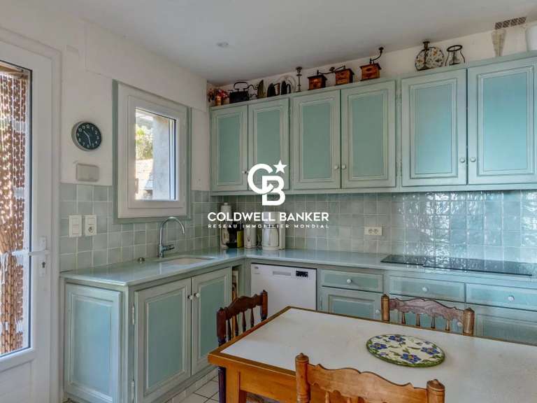 Villa with Sea view Rayol-Canadel-sur-Mer - 6 bedrooms - 156m²