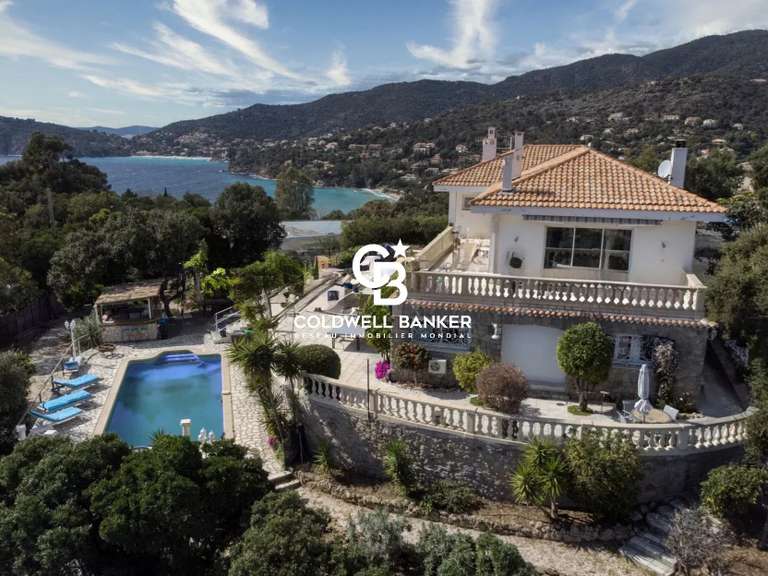Villa avec Vue sur mer Rayol-Canadel-sur-Mer - 255m²