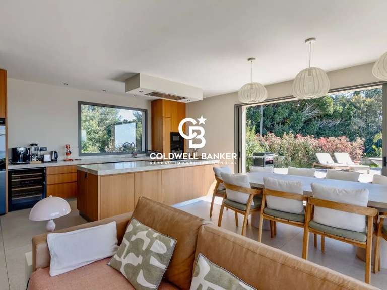 Villa with Sea view Rayol-Canadel-sur-Mer - 5 bedrooms - 203m²