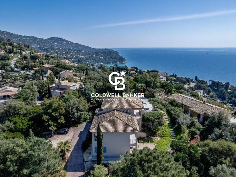 Villa with Sea view Rayol-Canadel-sur-Mer - 5 bedrooms - 203m²