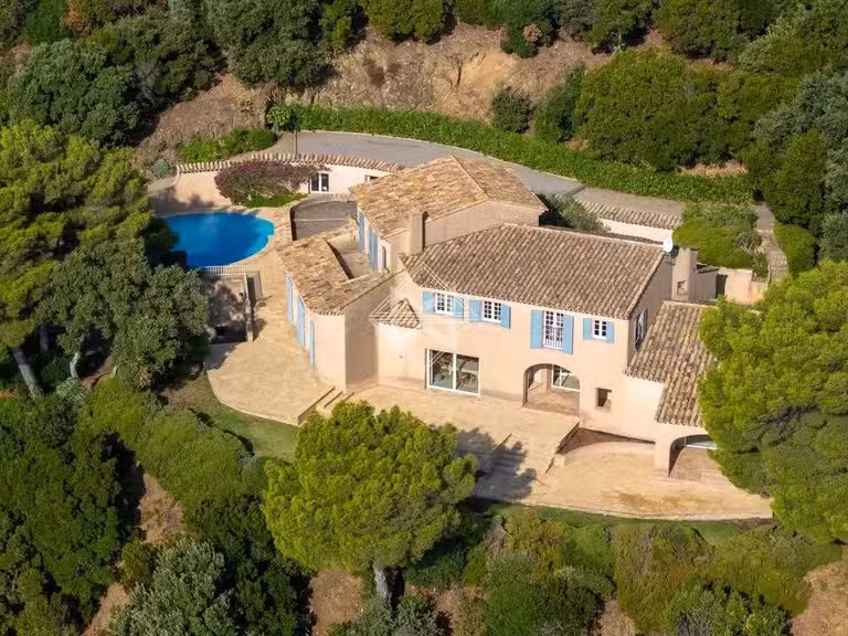 Villa Rayol-Canadel-sur-Mer - 7 chambres - 330m²
