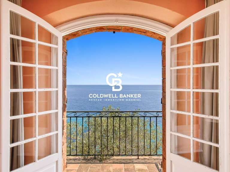 Villa Rayol-Canadel-sur-Mer - 5 chambres - 297m²