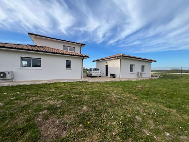 Maison Razac-sur-l'Isle - 4 chambres - 179m²