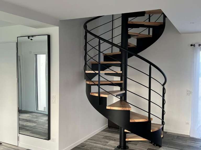 Maison Razac-sur-l'Isle - 4 chambres - 179m²