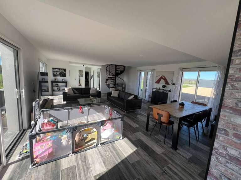 Maison Razac-sur-l'Isle - 5 chambres - 179m²