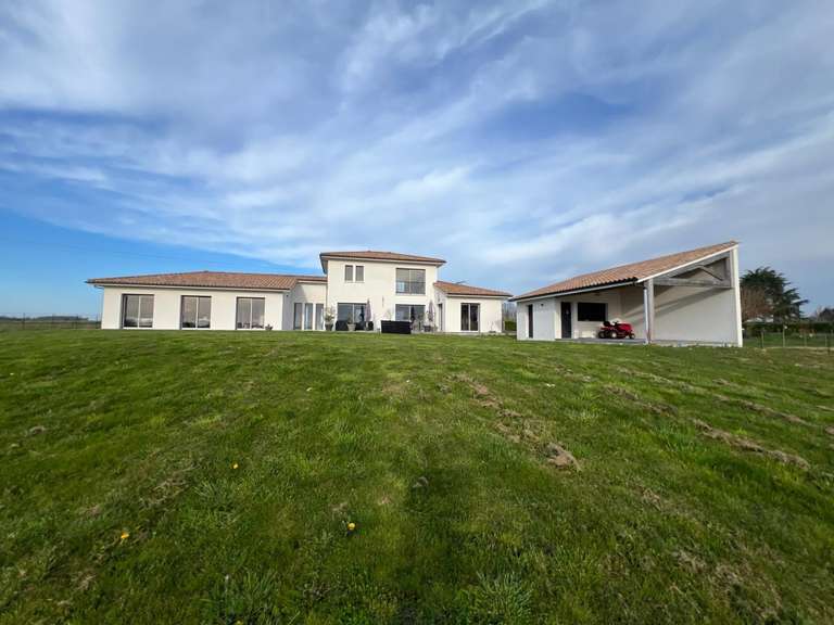 Maison Razac-sur-l'Isle - 5 chambres - 179m²