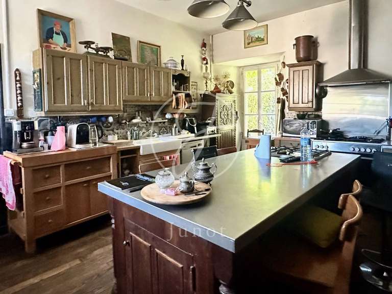 Manoir Redon - 11 chambres - 48635m²