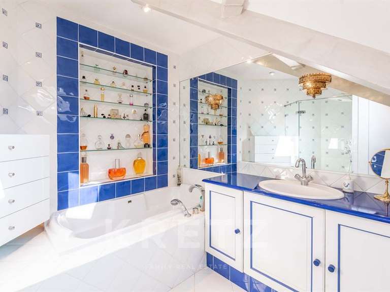 Maison Reignier - 5 chambres - 255m²