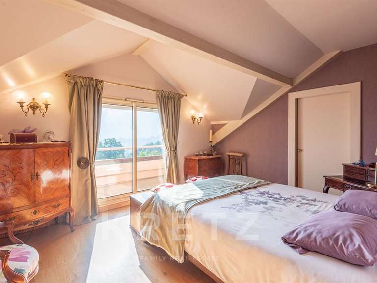 Maison Reignier - 5 chambres - 255m²