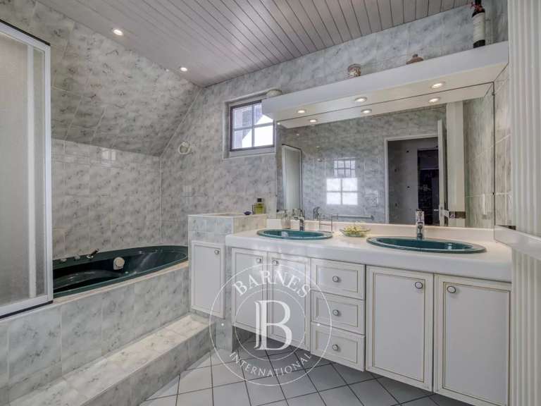 House Reignier - 4 bedrooms - 254m²