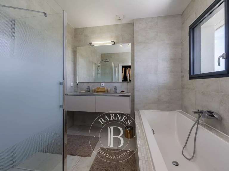 Maison Reignier - 4 chambres - 164m²