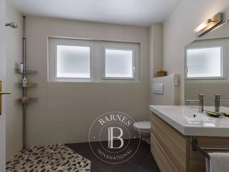 Maison Reignier - 4 chambres - 211m²