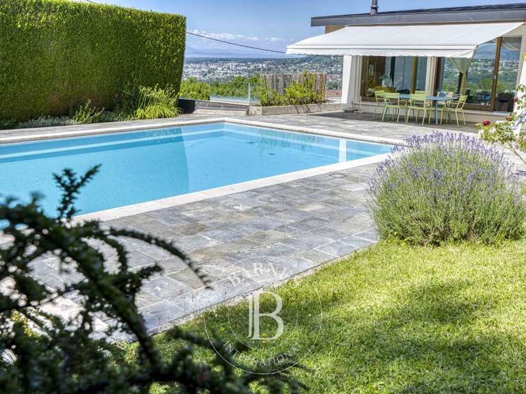 Maison Reignier - 4 chambres - 211m²