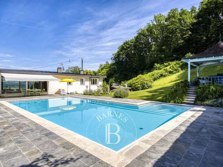 Maison Reignier - 4 chambres - 211m²